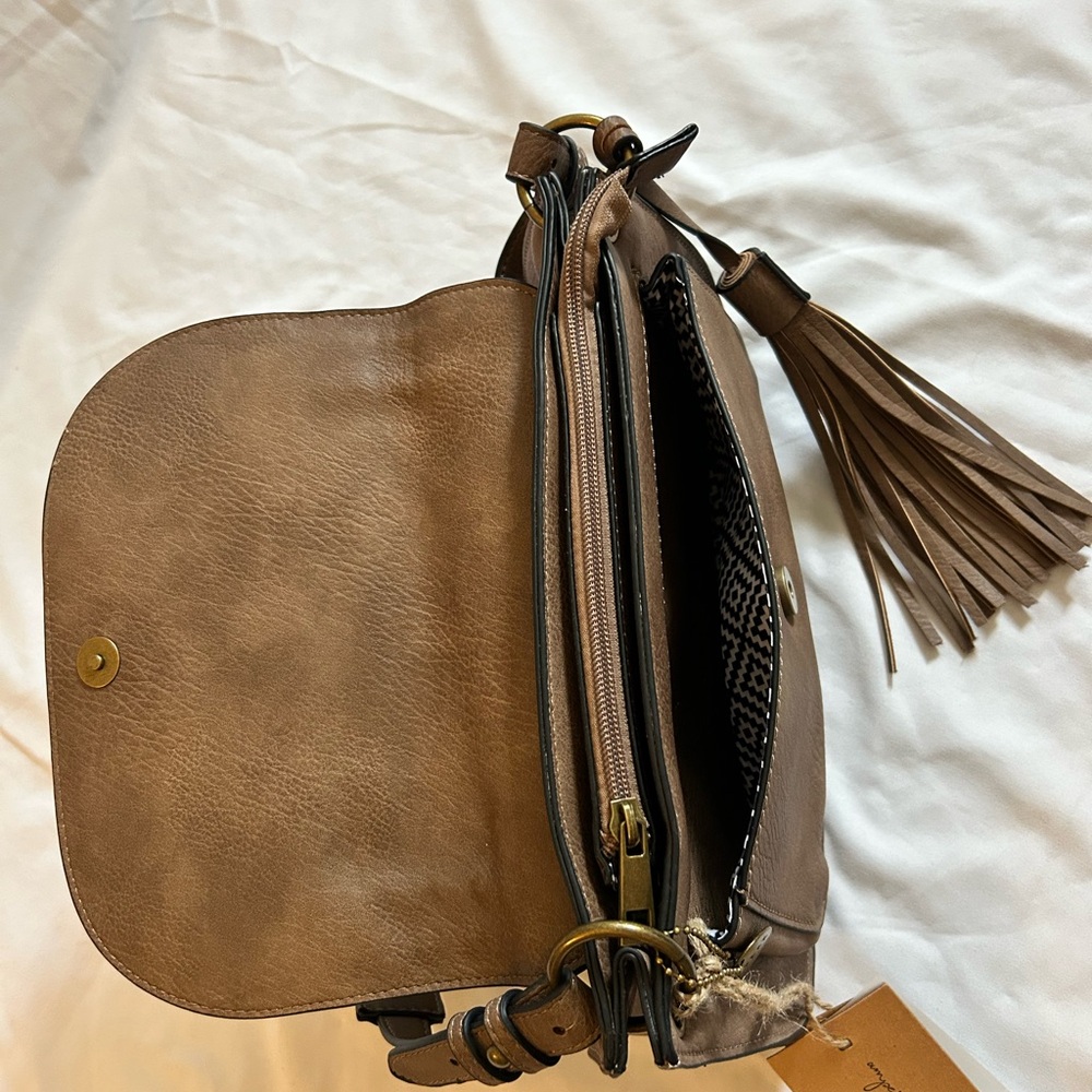 Ampere Vegan Leather Shoulder Bag - Picture 9 of 12